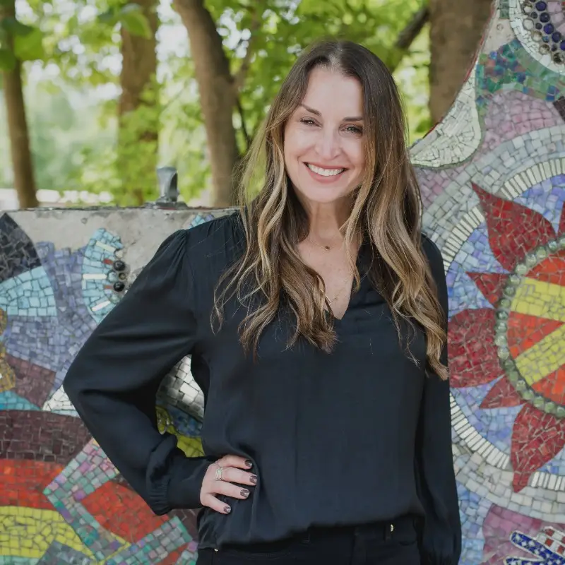 Emily Costello, Robert Half